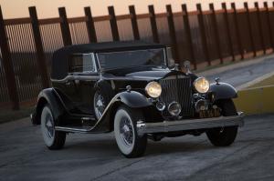 Packard Super 8 Convertible Victoria 1933 года